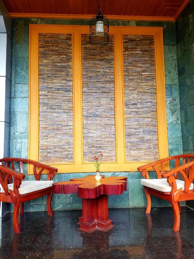 Shwe Kyun Hotel Taunggyi Exterior foto
